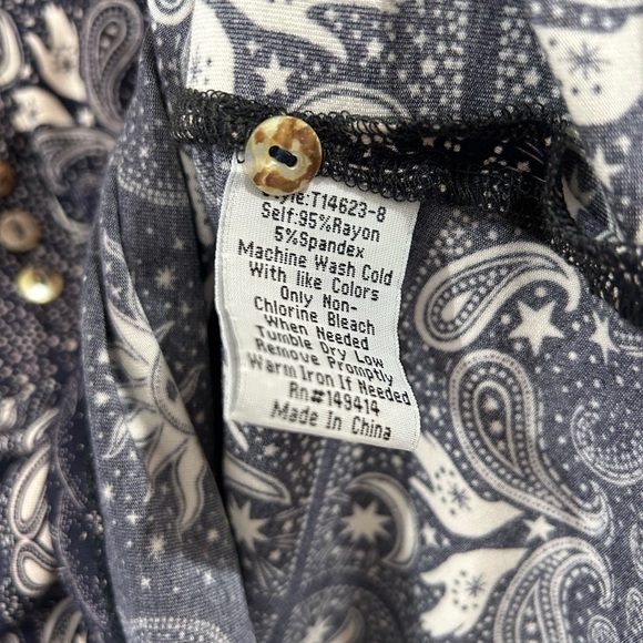 Johnny Was Runa button front henley tee XXS navy cream jersey knit celestial NWT - Picture 12 of 12